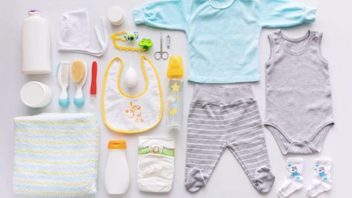 नवजात शिशु के लिए कपड़े